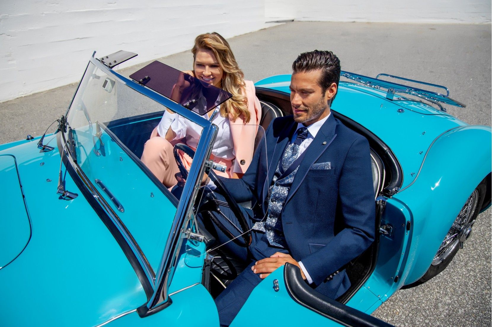 Los mejores trajes para eventos fuera del pas