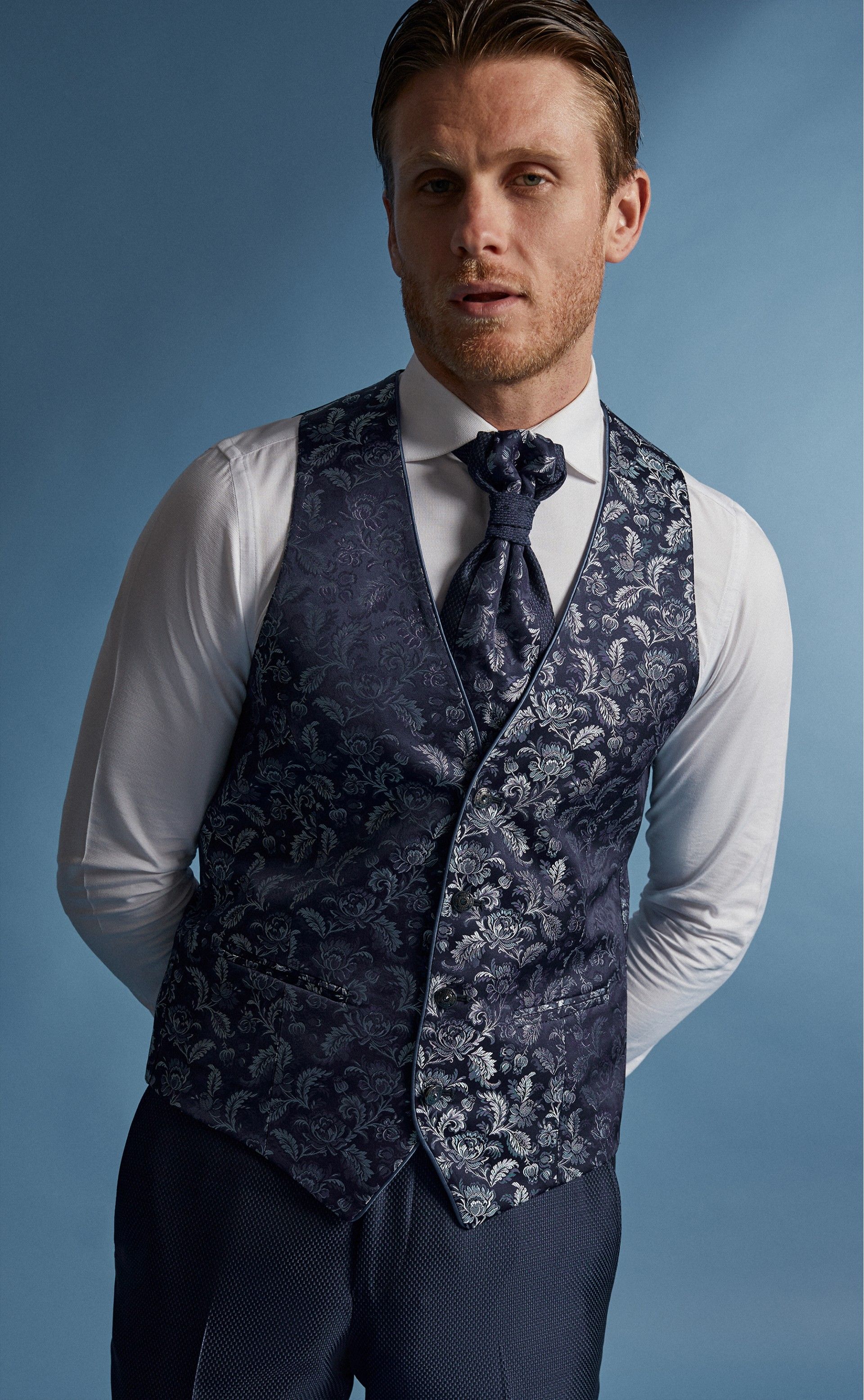 Traje de novio Wedding azul 34.23.320