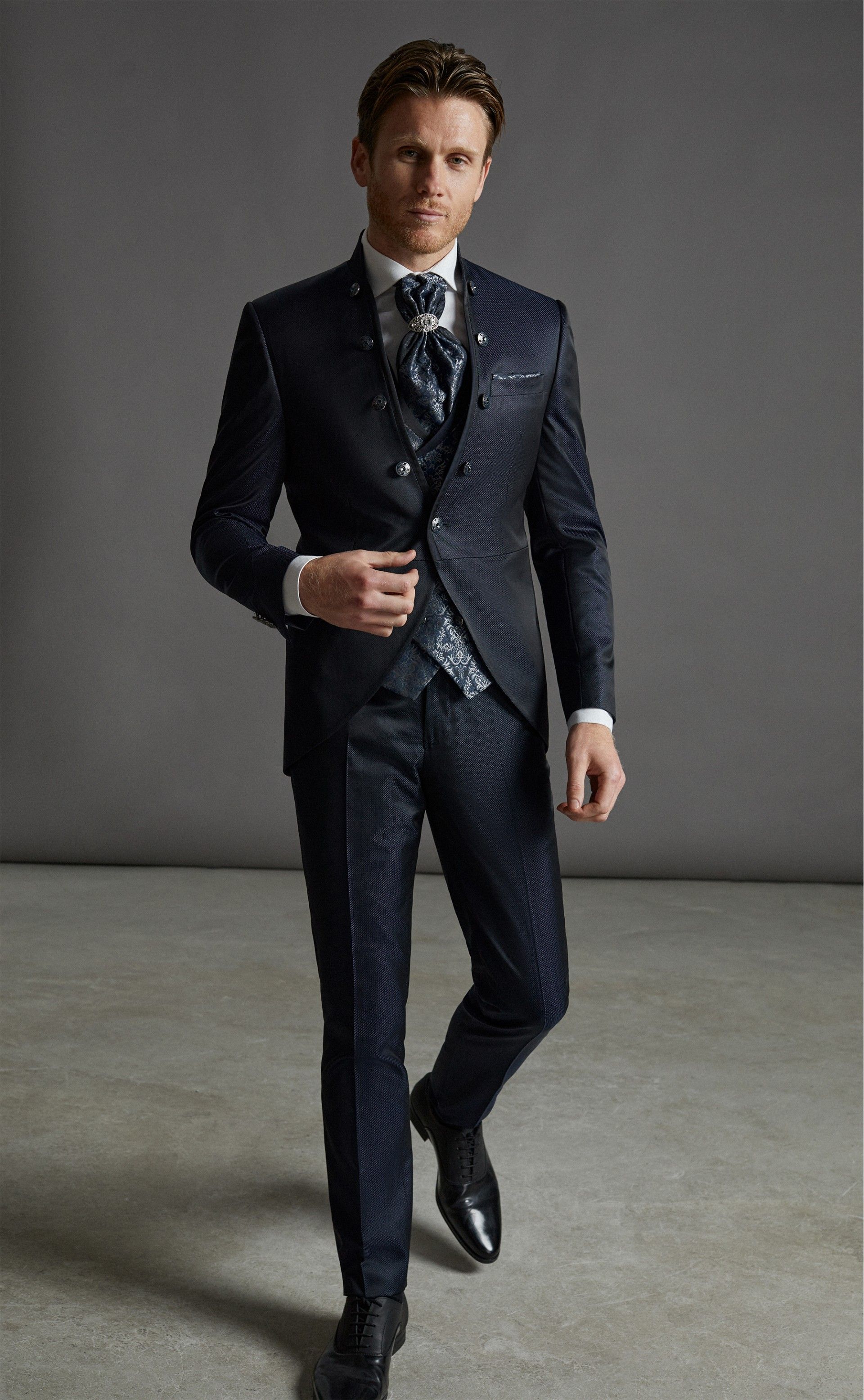 Traje de novio Wedding azul 36.23.300