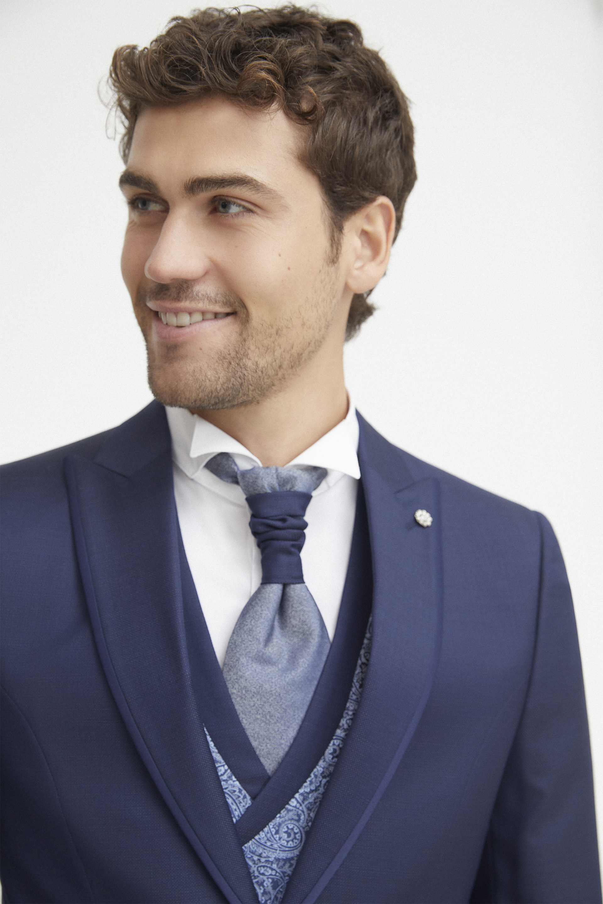 Costume de marié Eternal bleu 15.22.310