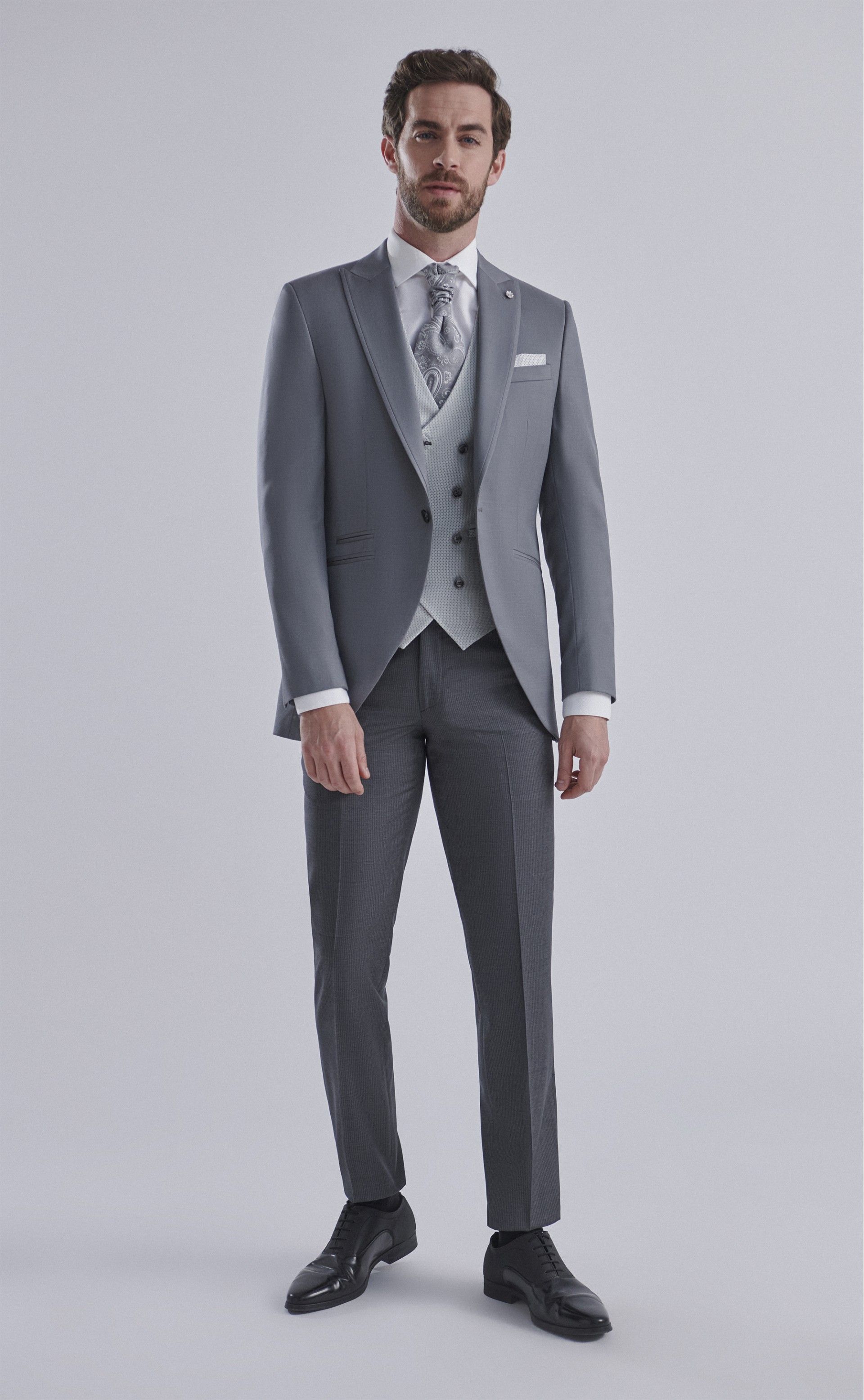 Traje de novio ETERNAL gris 81.24.050