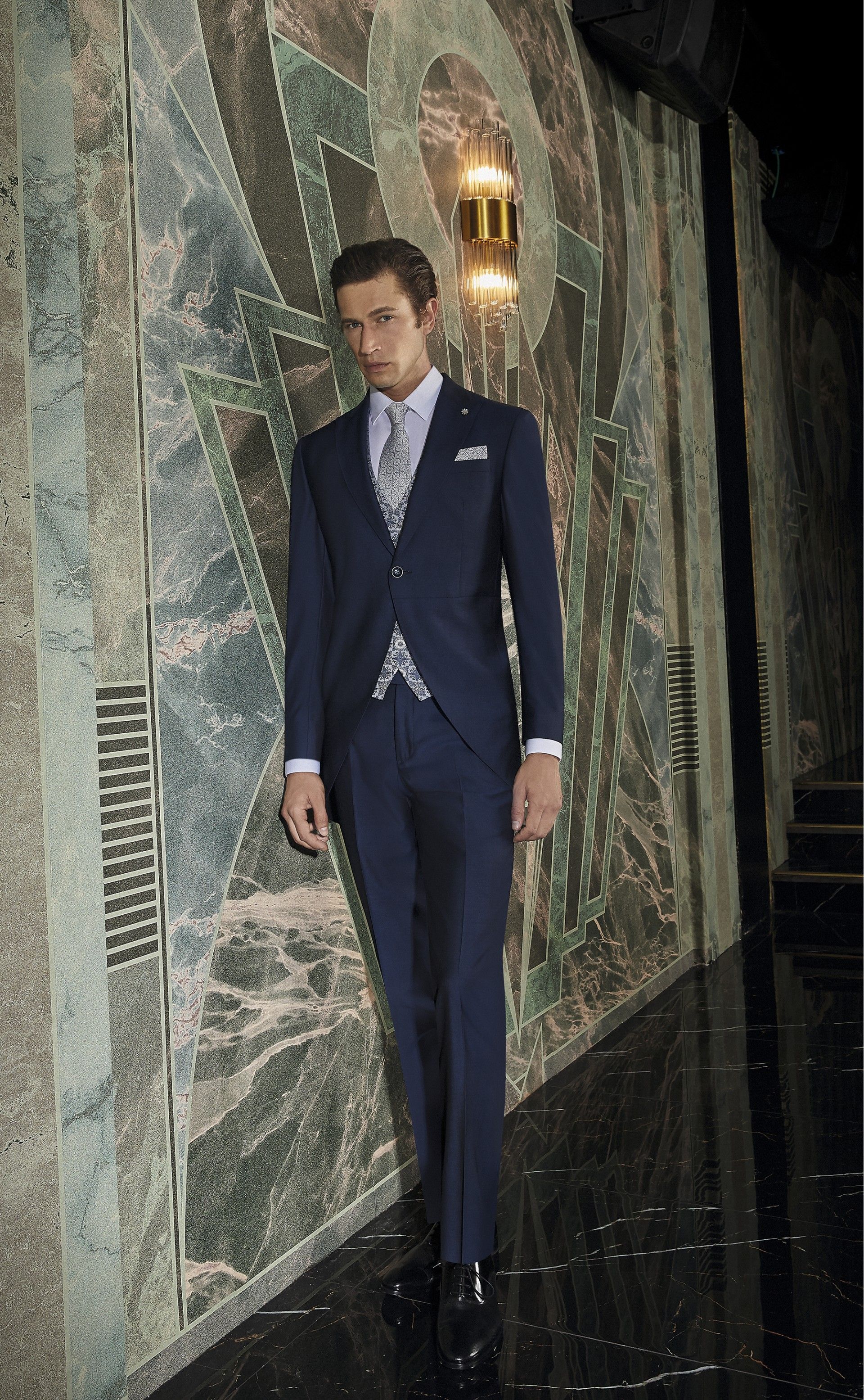 Traje de novio ETERNAL azul medio 13.24.321