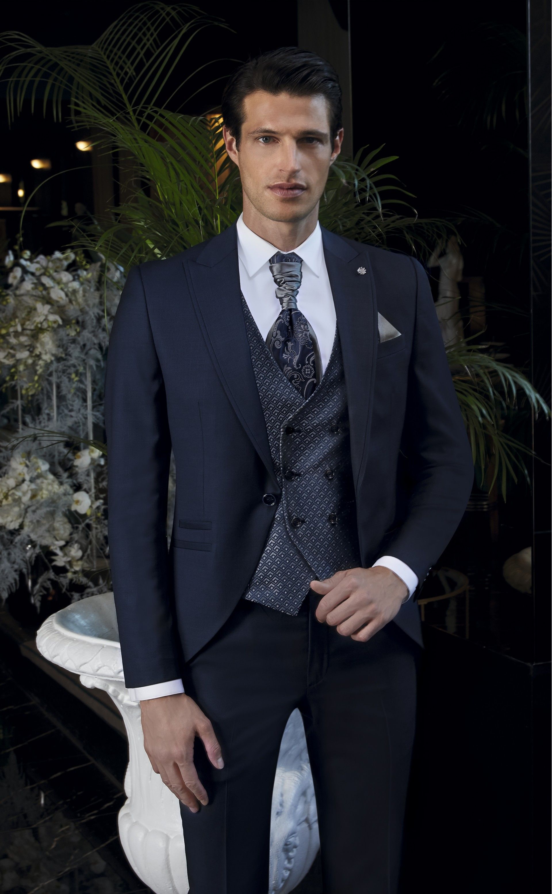 Dark blue groom suit ETERNAL 21.24.302