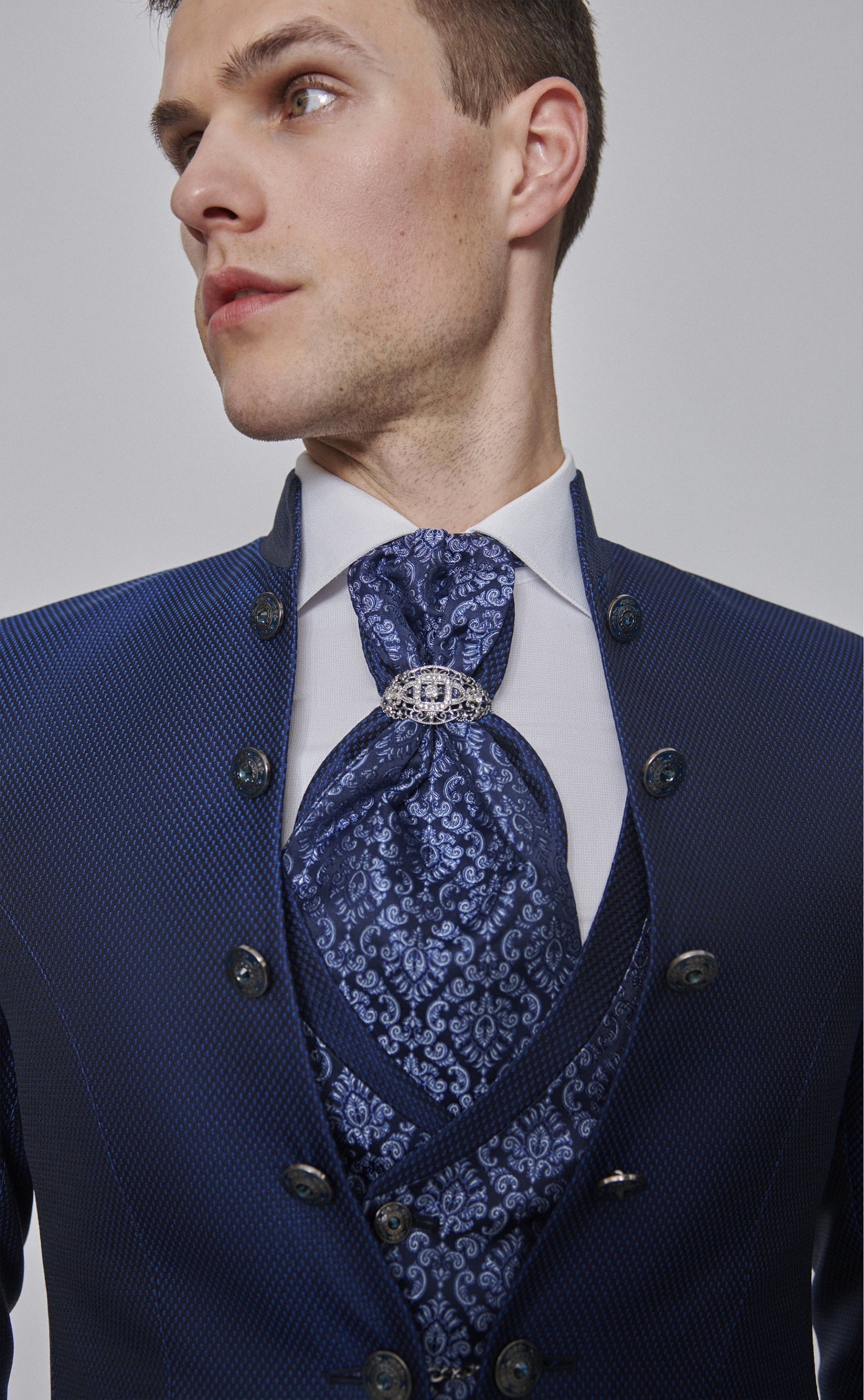 Traje de novio WEDDING azul oscuro 33.24.322