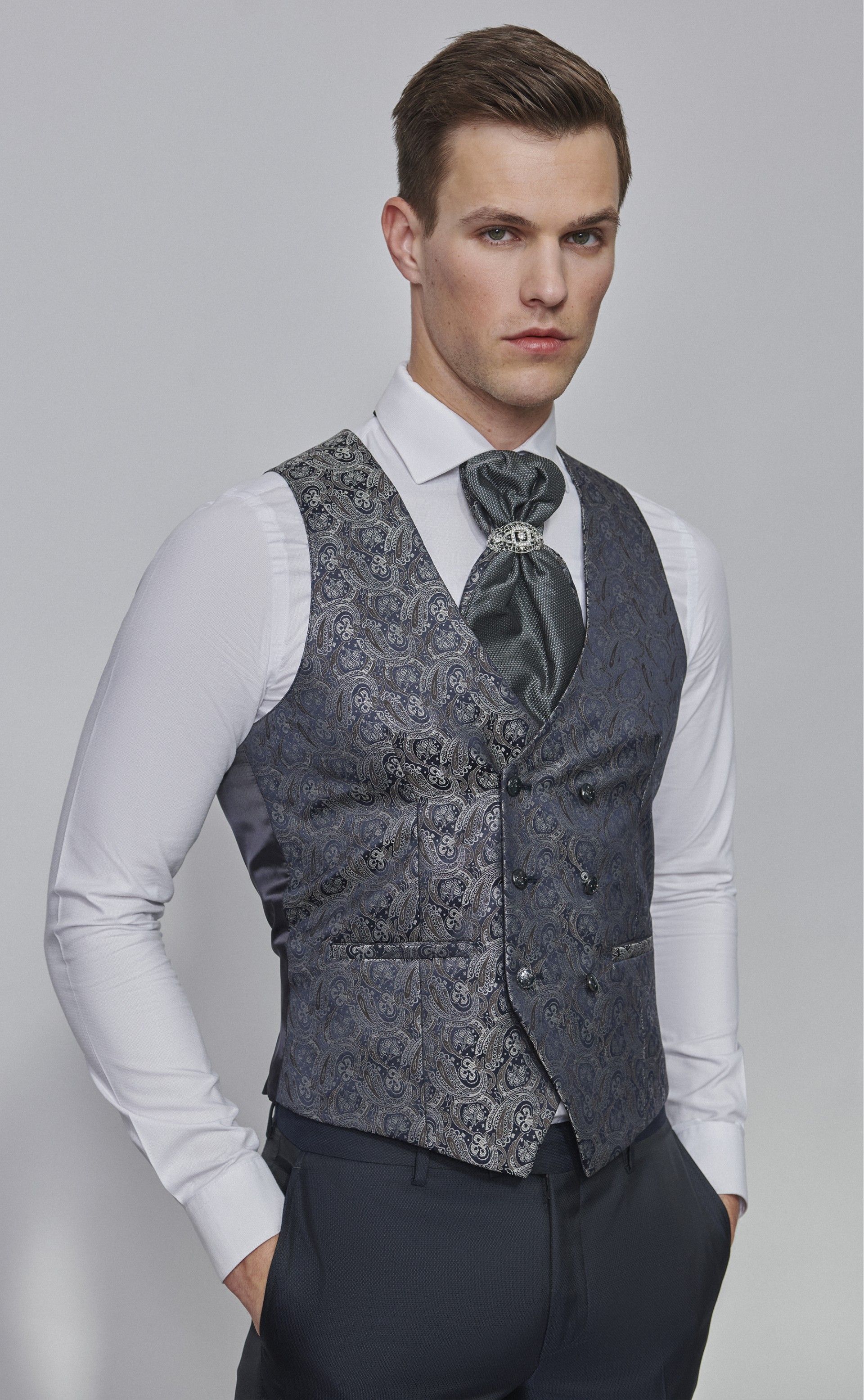 Traje de novio WEDDING azul 42.24.300