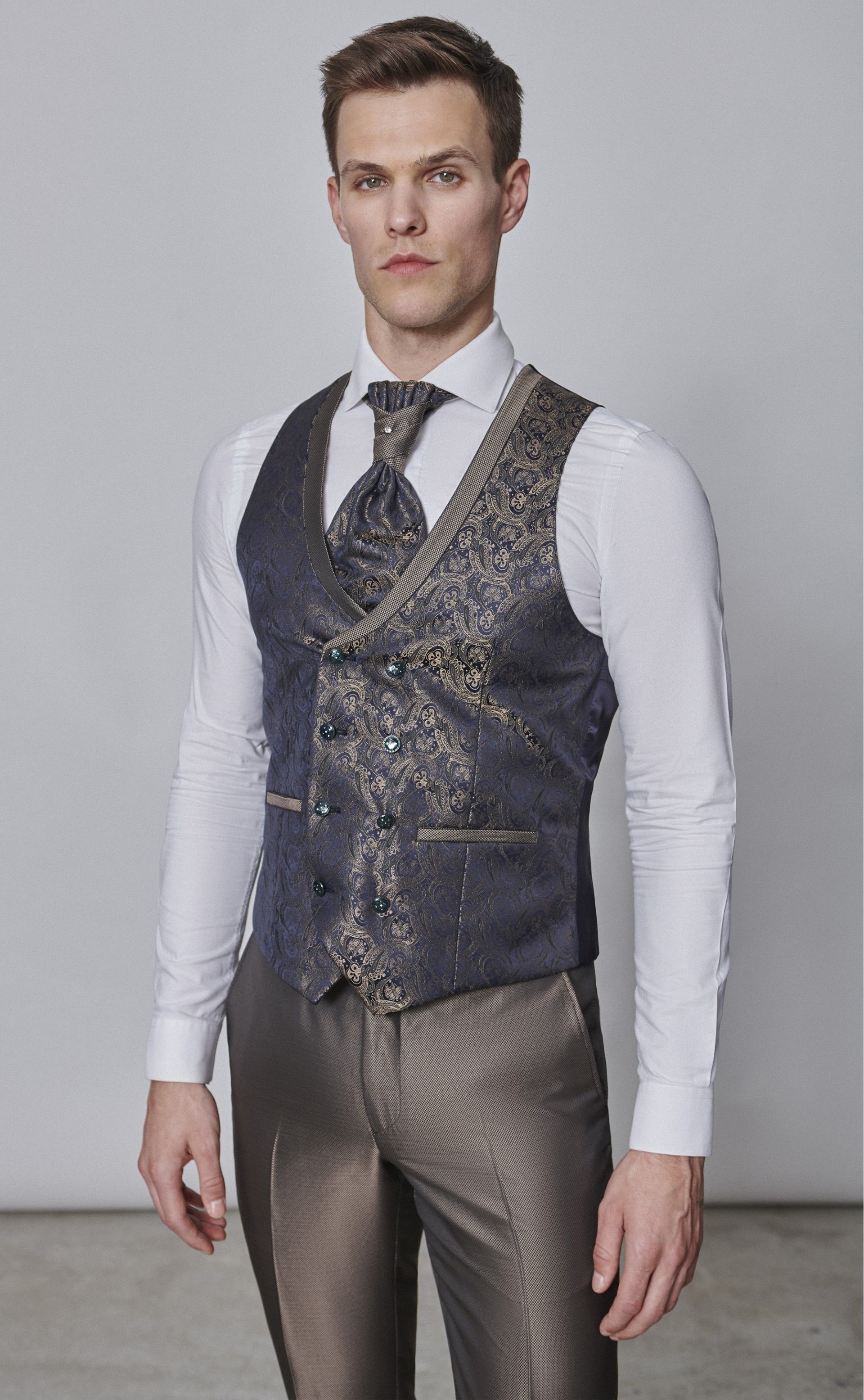 Beige groom suit WEDDING 43.24.710