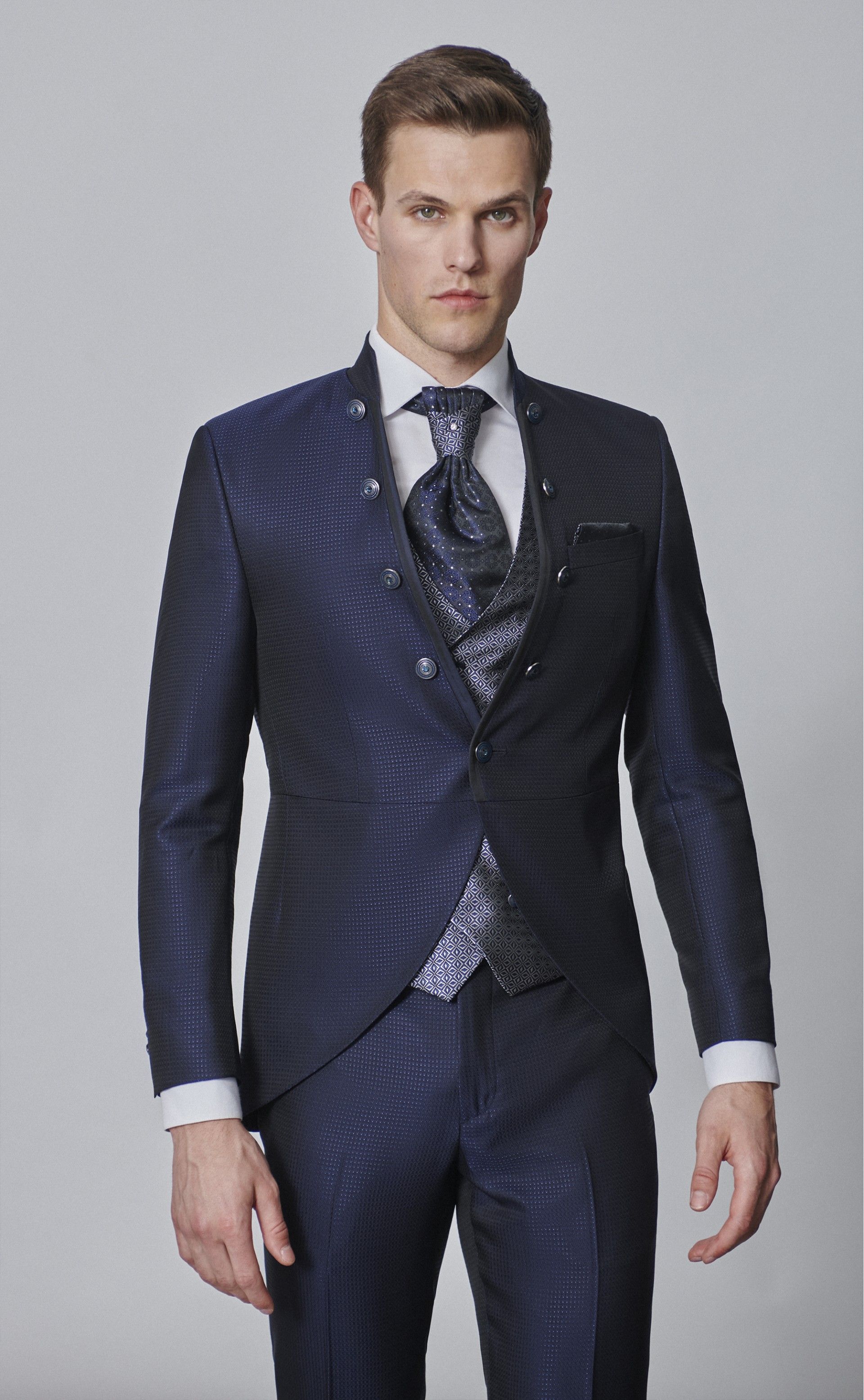 Traje de novio WEDDING azul oscuro 45.24.303