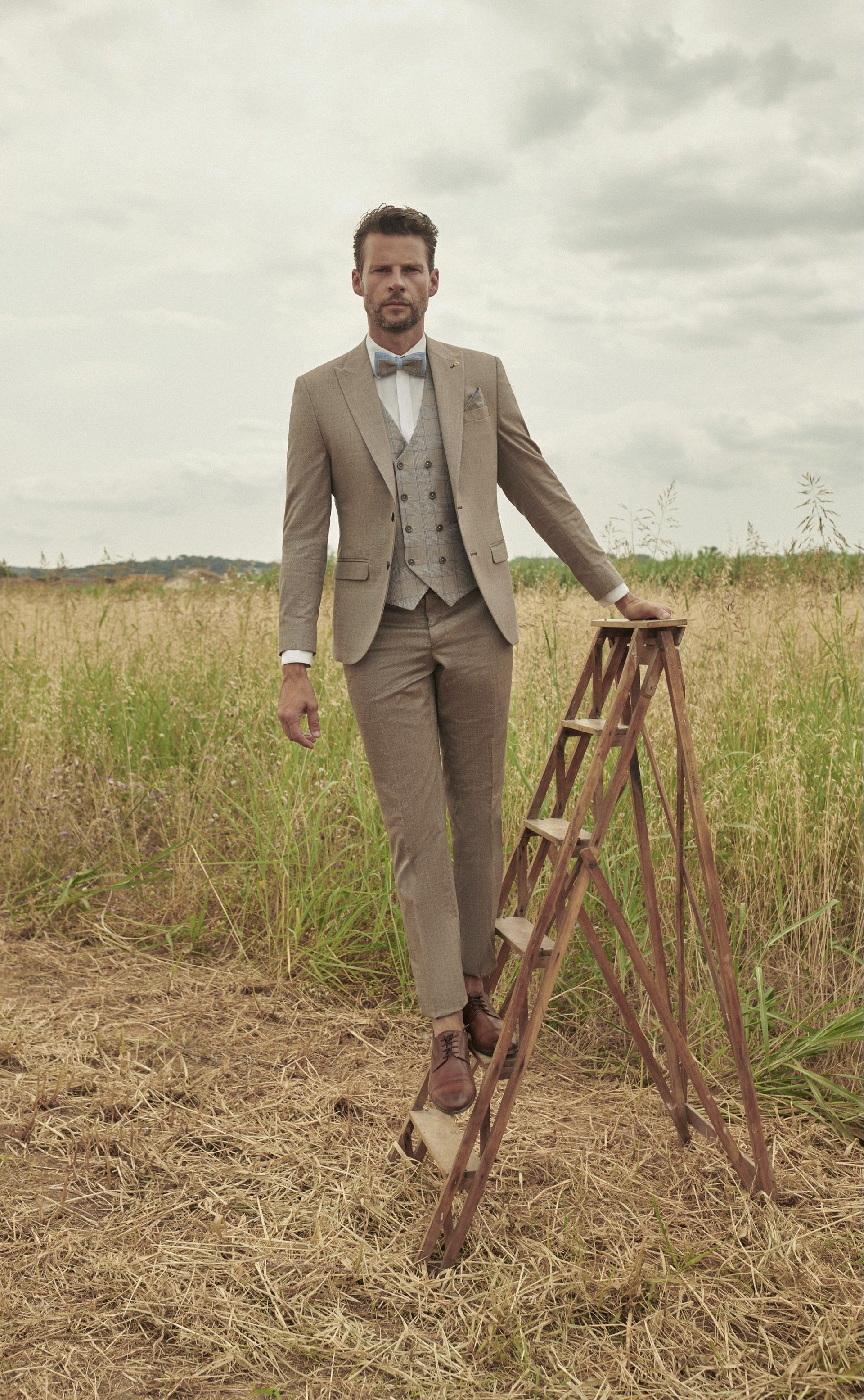 Traje de novio FEEL beige 70.24.760