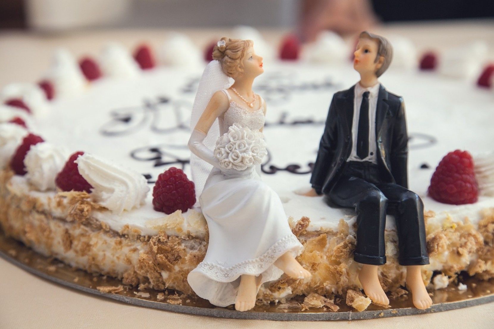 Qu es la tarta del novio? Debera tener una?