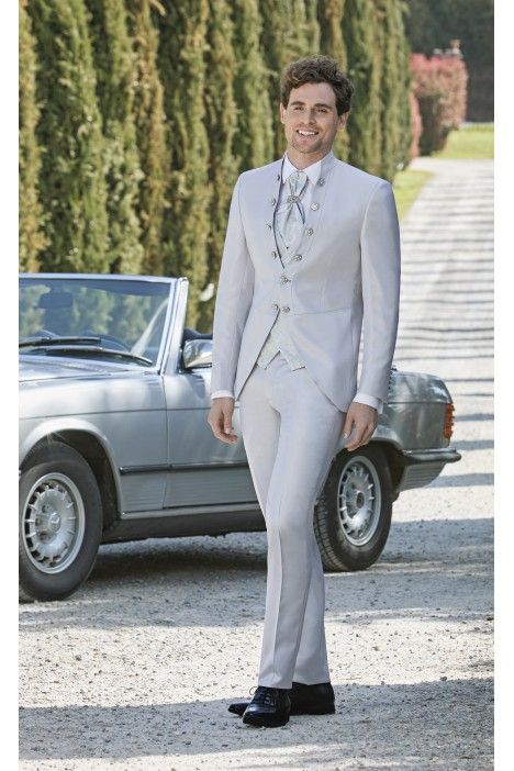 Light grey Groom's full Suit 46.25.090