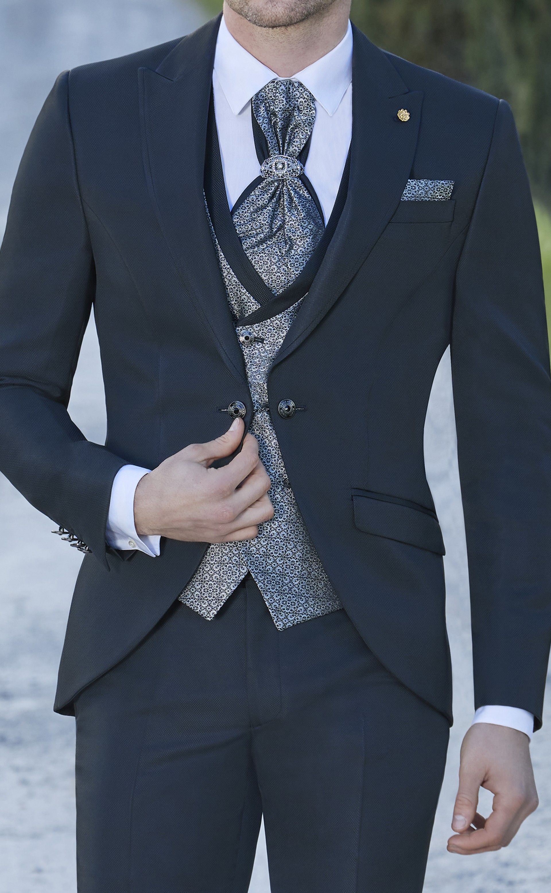 Costume complet de Marié Noir brillant 63.25.000