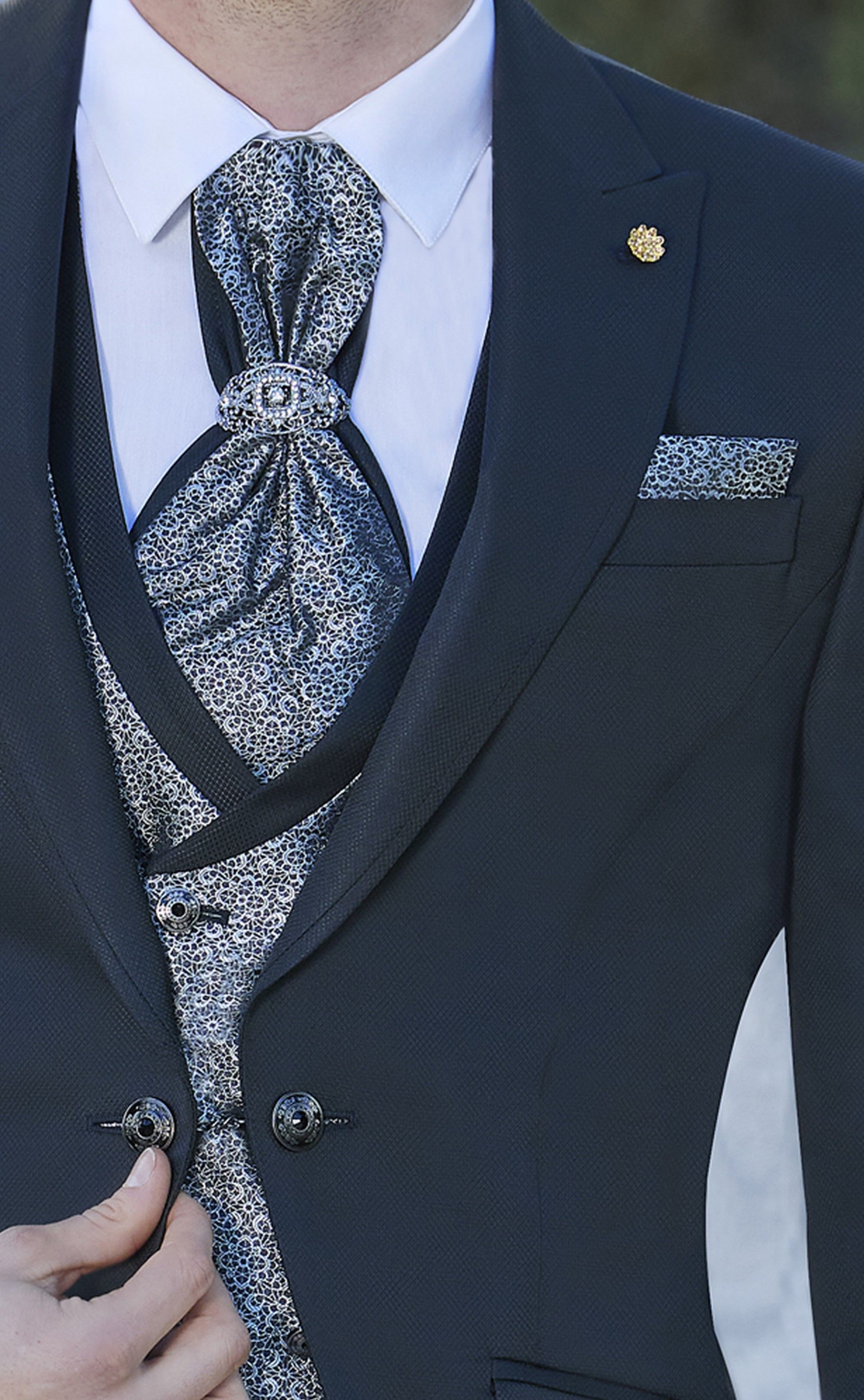 Costume complet de Marié Noir brillant 63.25.000