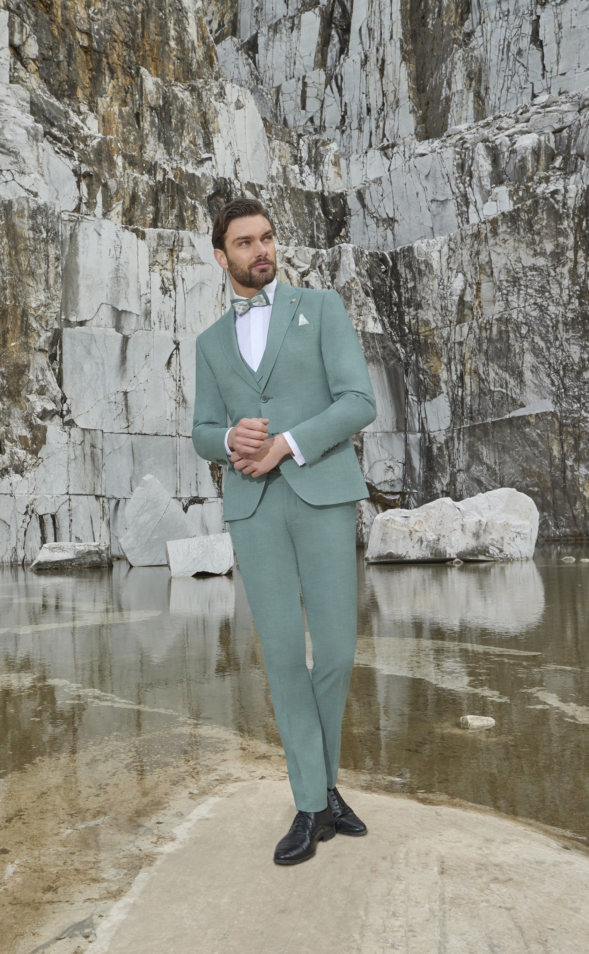 Green Groom Suit 85.25.812