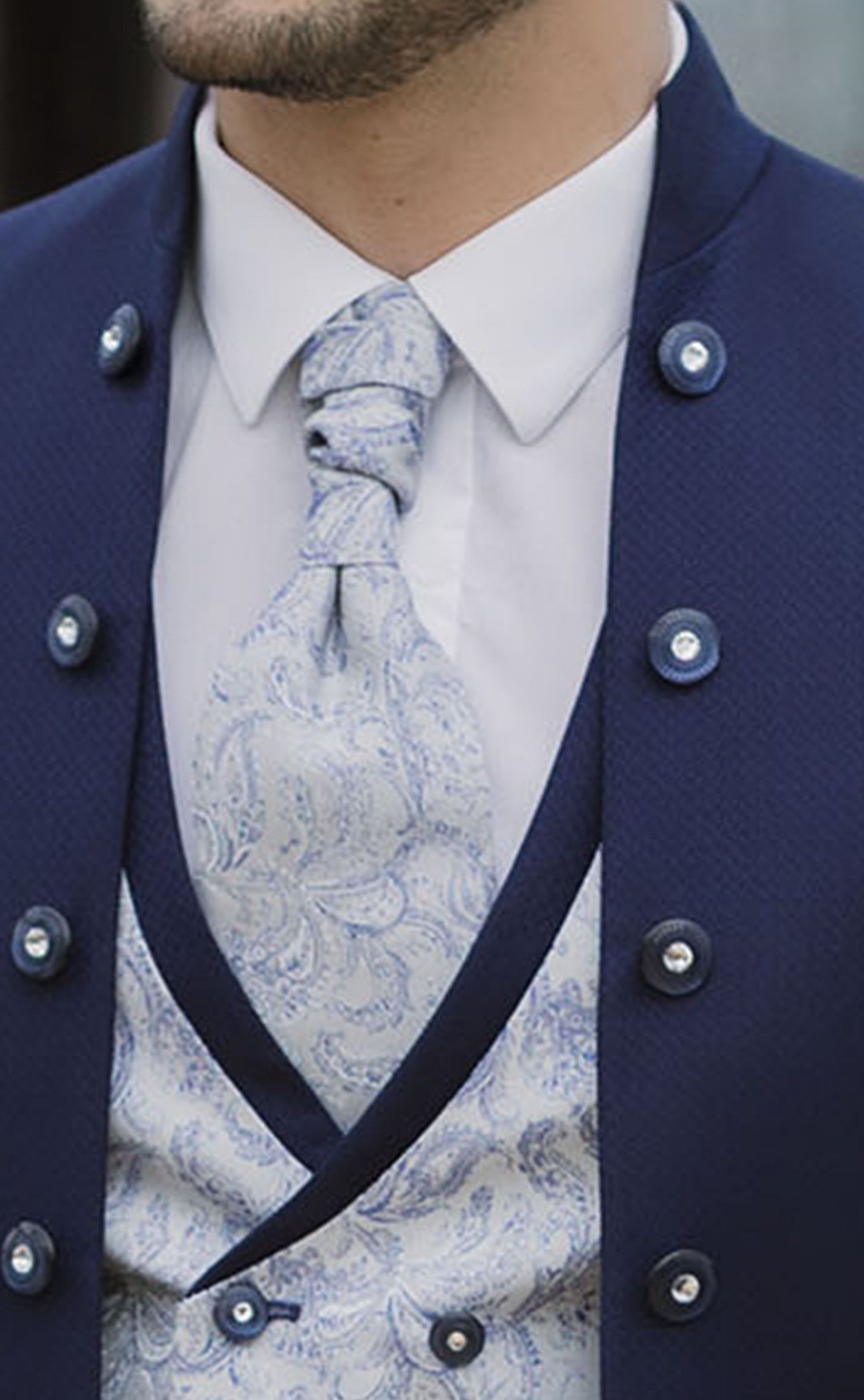 Traje de novio azul de lana con microdibujo ? Tejido Reda 06.26.310