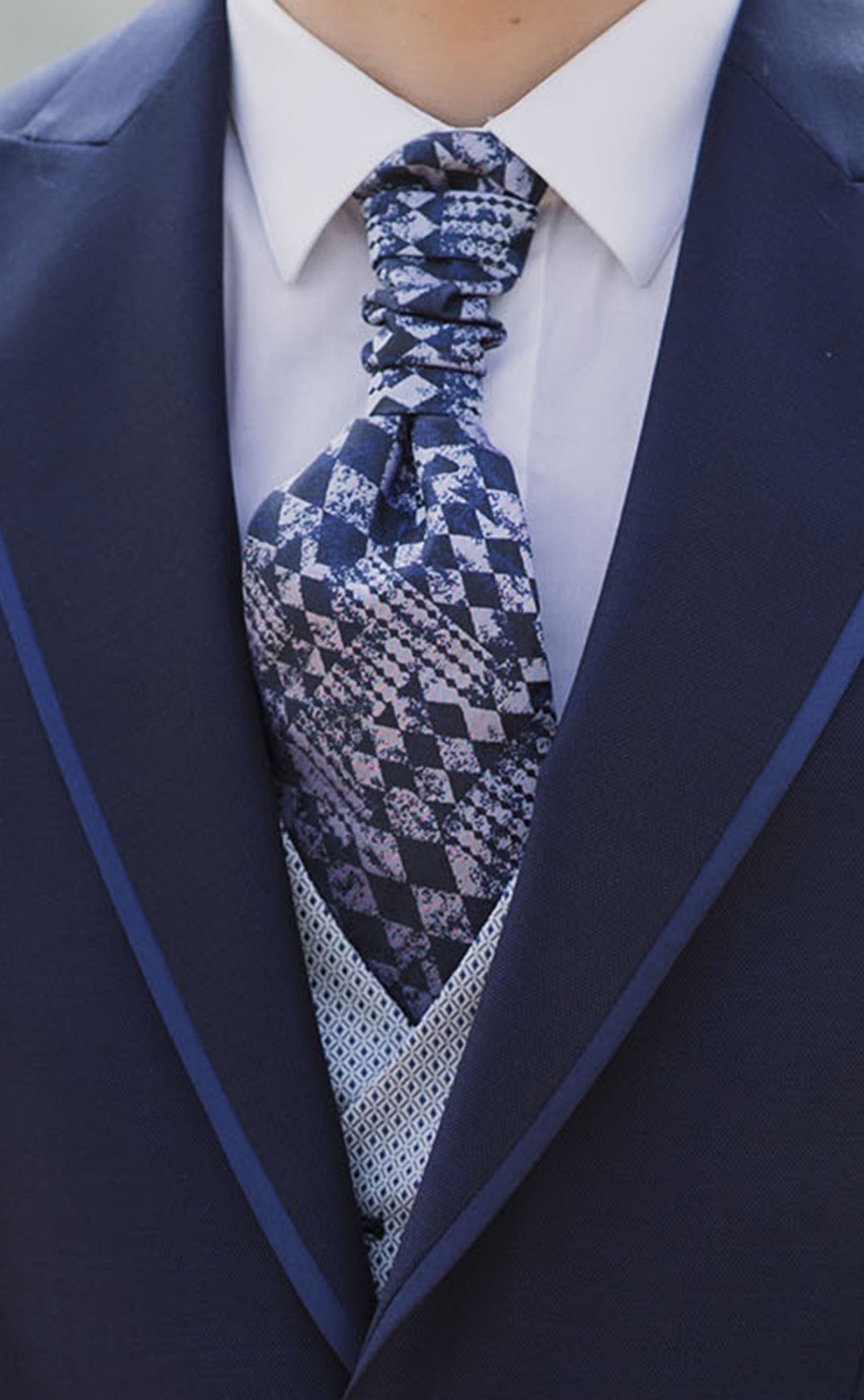 Traje de novio azul de lana ? Tejido Reda 07.26.310