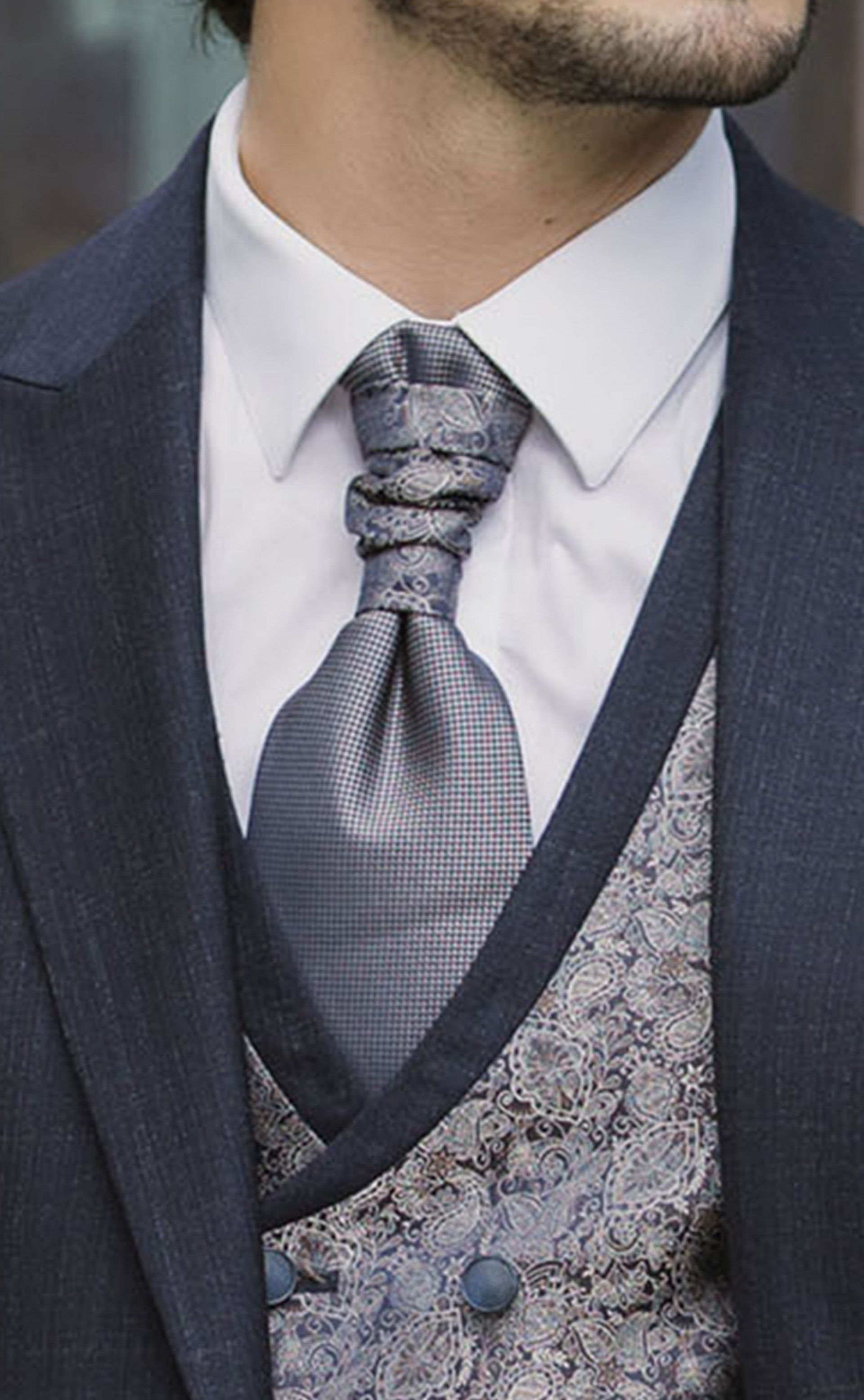 Traje de novio azul de lana con microdibujo ? Tejido Reda 10.26.300A