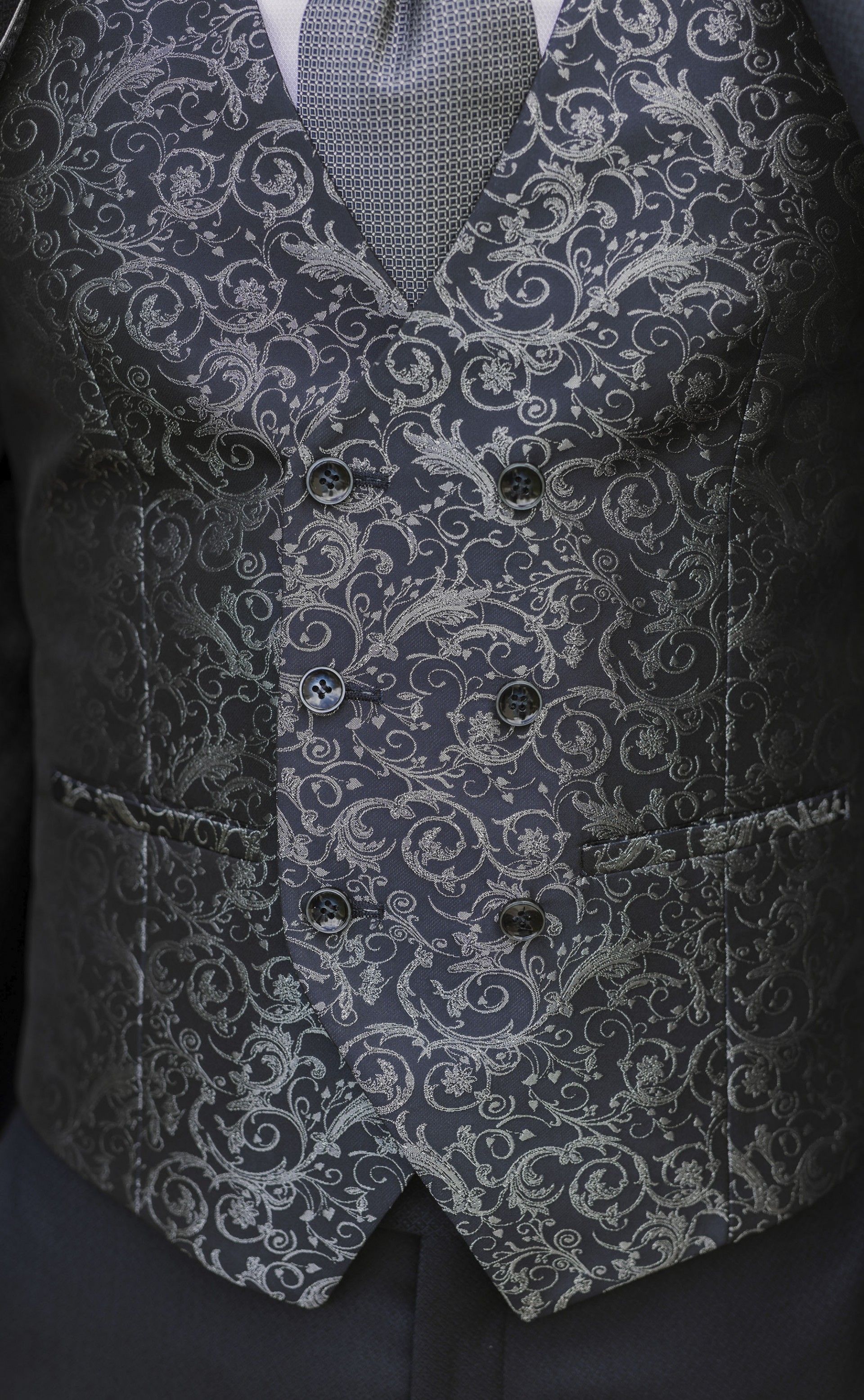 Dark Blue Wool Groom Suit with Micro Pattern ? Reda Fabric 15.26.300