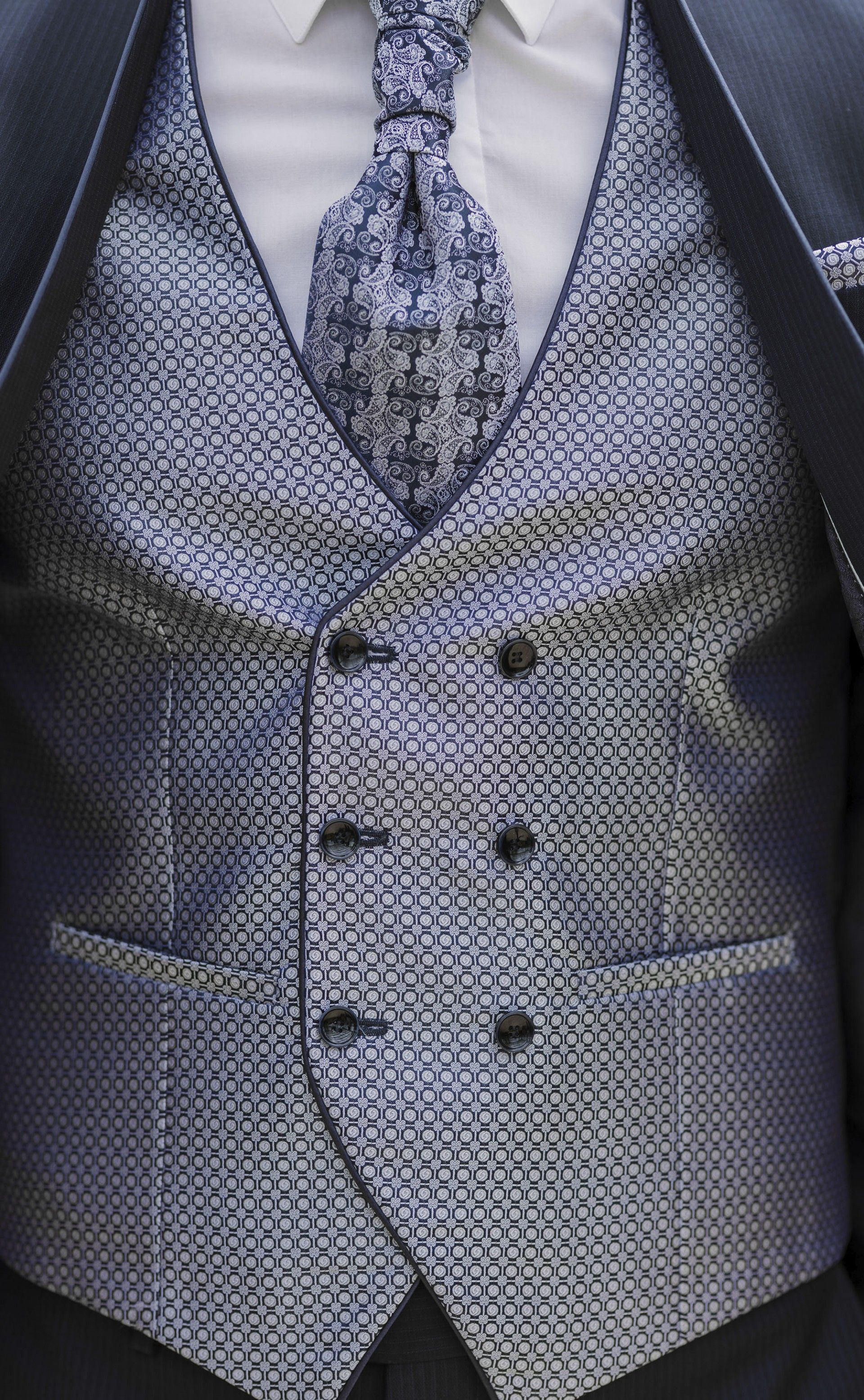 Costume de marié bleu foncé à rayures 16.26.300