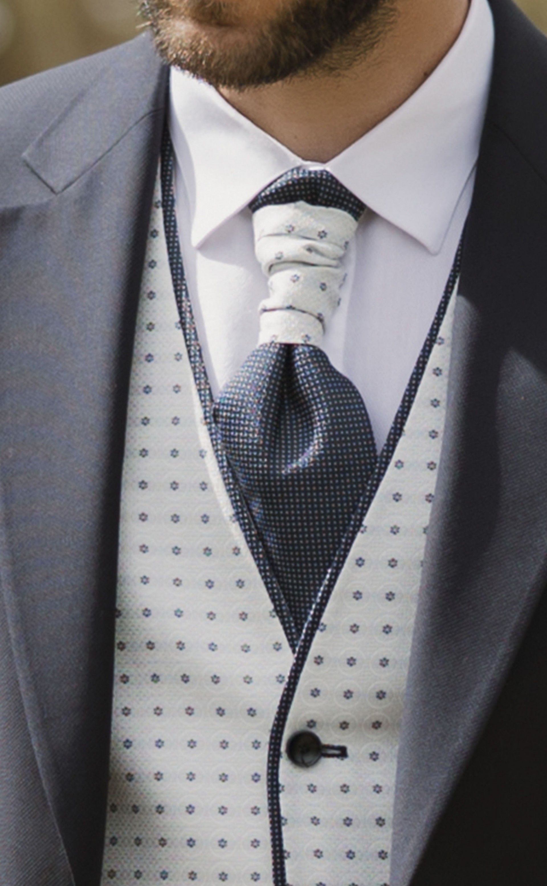 Costume de marié bleu foncé en laine à micro-motif ? Tissu Guabello 19.26.303