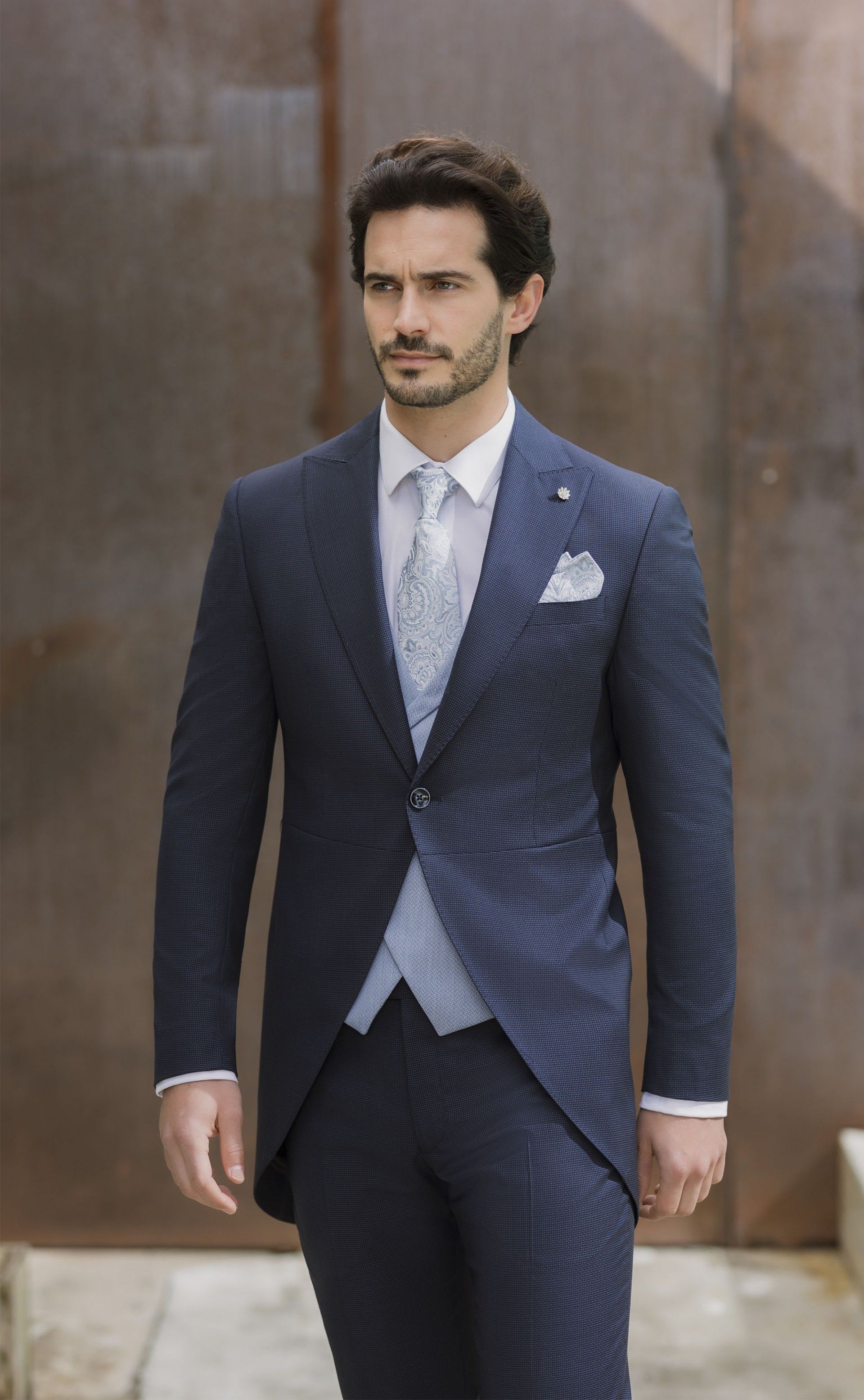 Chaqué de novio azul oscuro de lana con microdibujo ? Tejido Guabello 21.26.301A