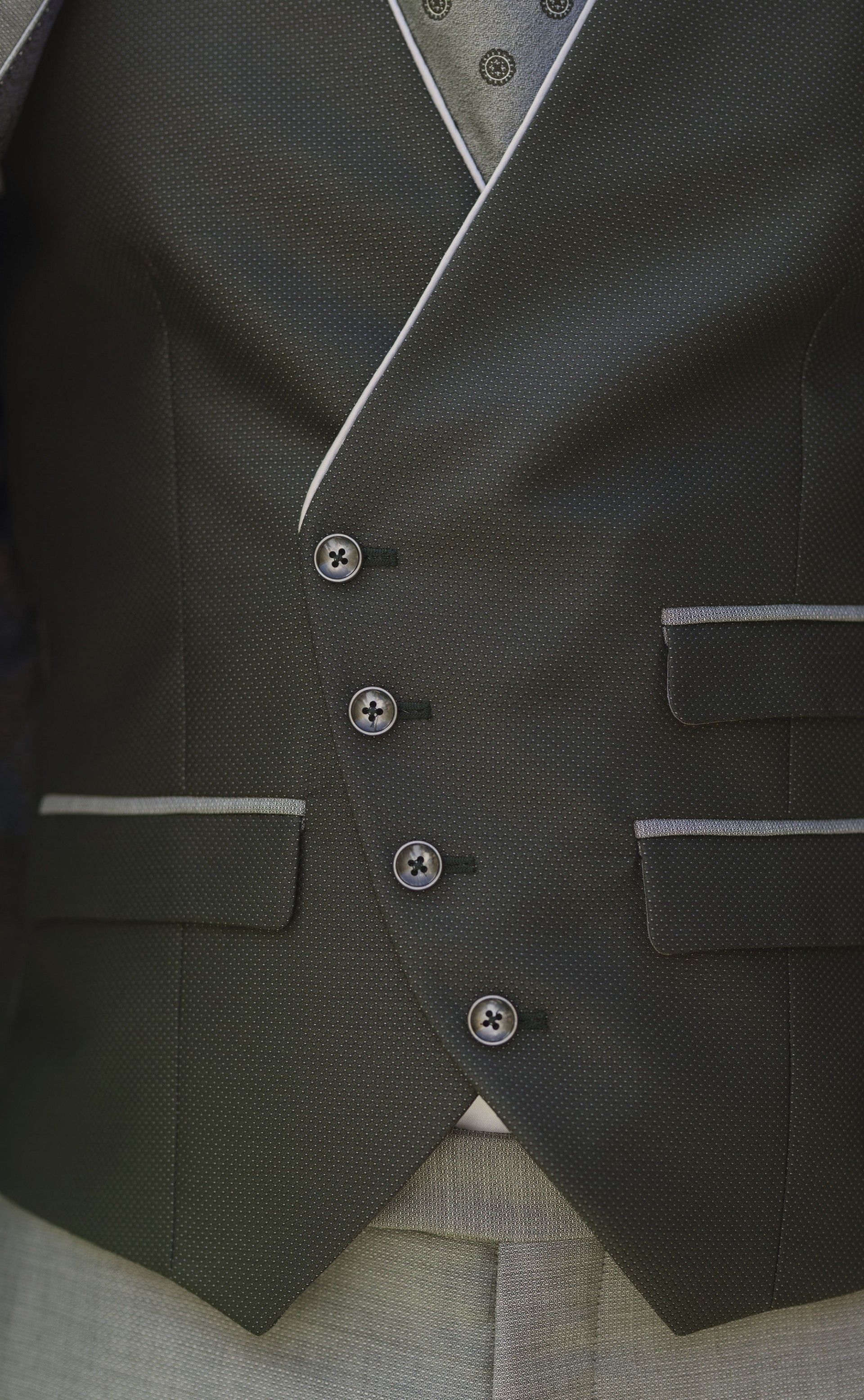 Fato de noivo lã Preto com microdesenho tecido Albino Torello 28.26.050