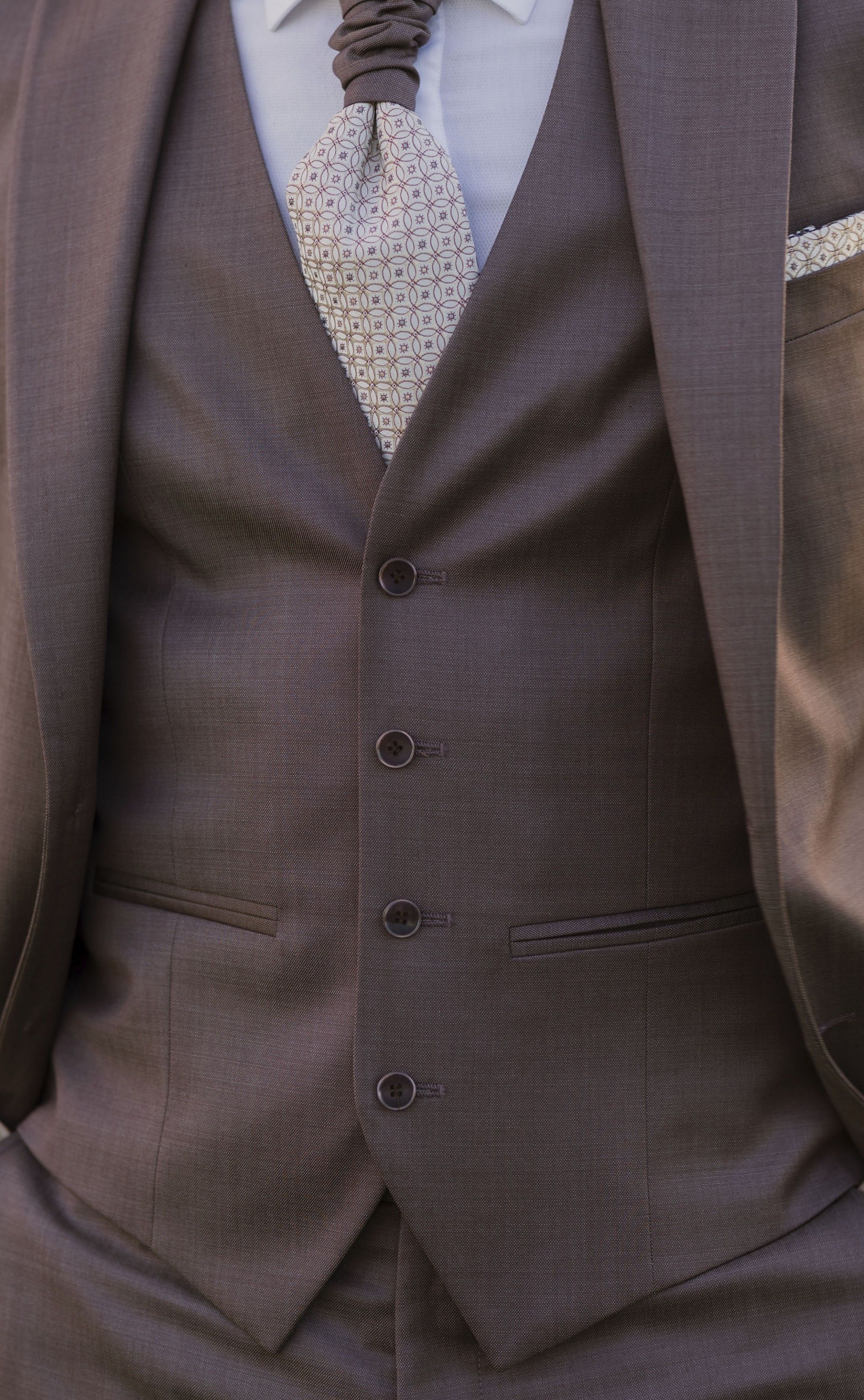 Queue-de-pie de marié vert en laine à micro-motif ? Tissu Zignone 34.26.450A