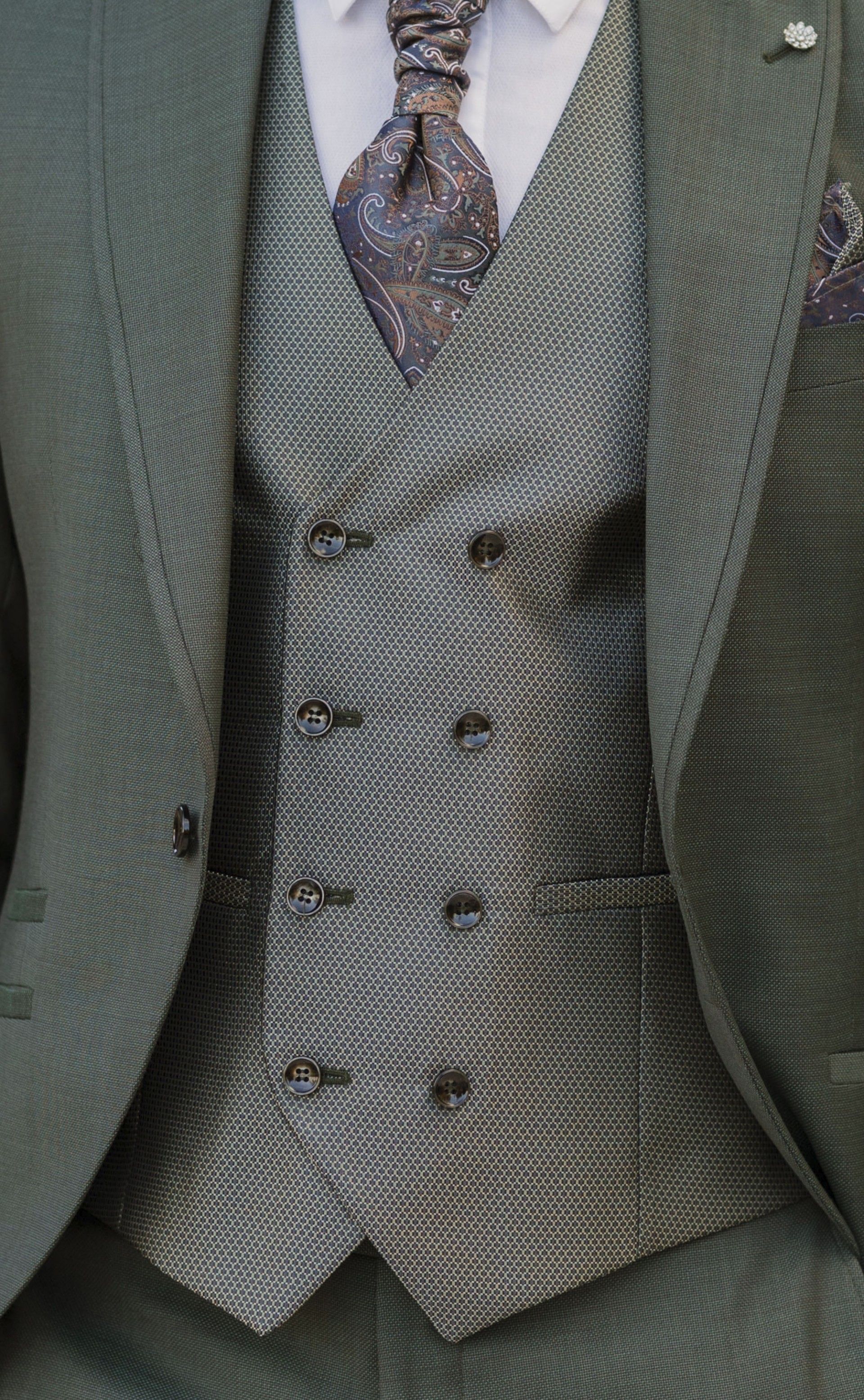 Green Wool Groom Suit with Micro Pattern ? Zignone Fabric 35.26.900A