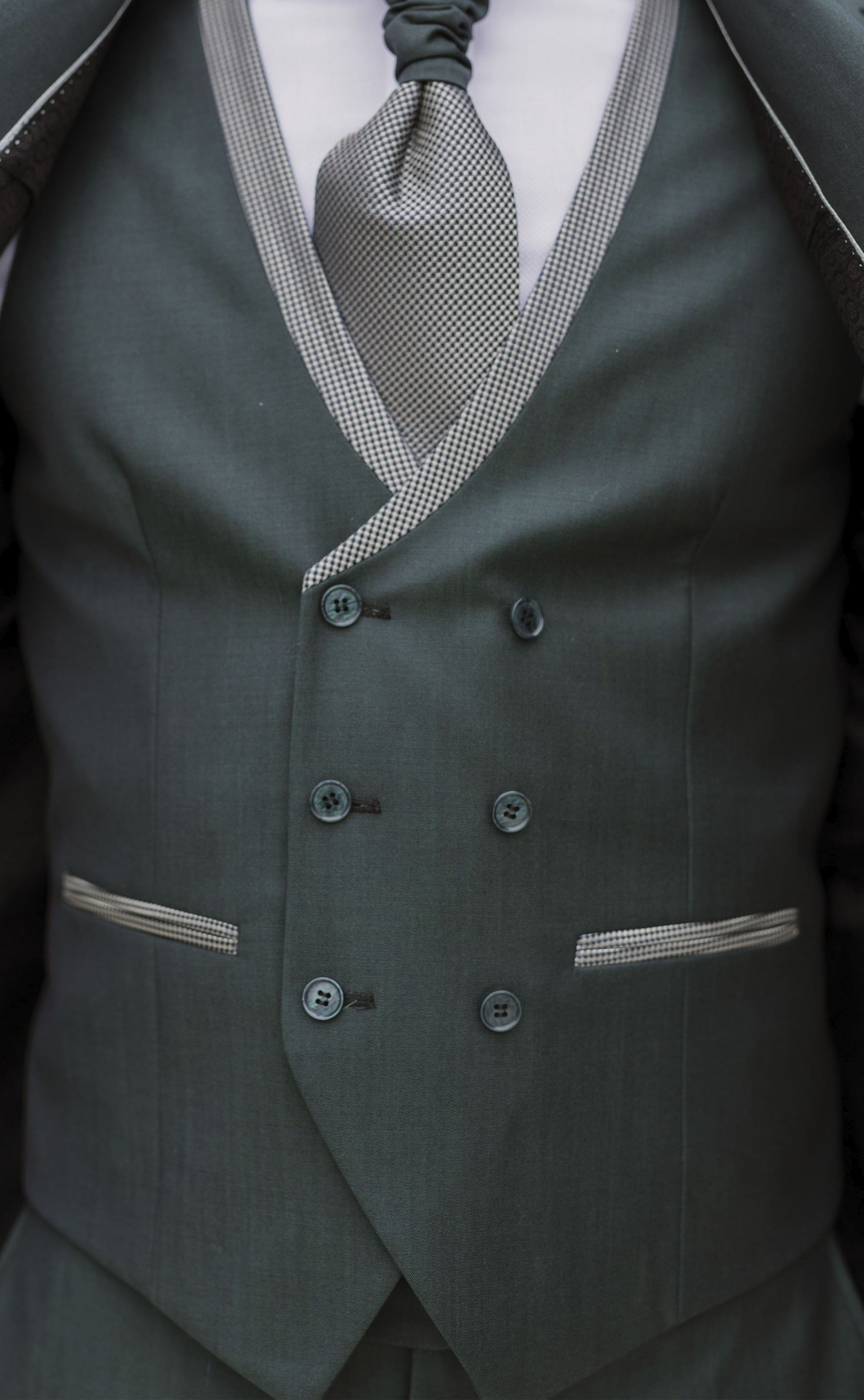 Traje de novio verde oscuro de lana ? Tejido Zignone 36.26.919A