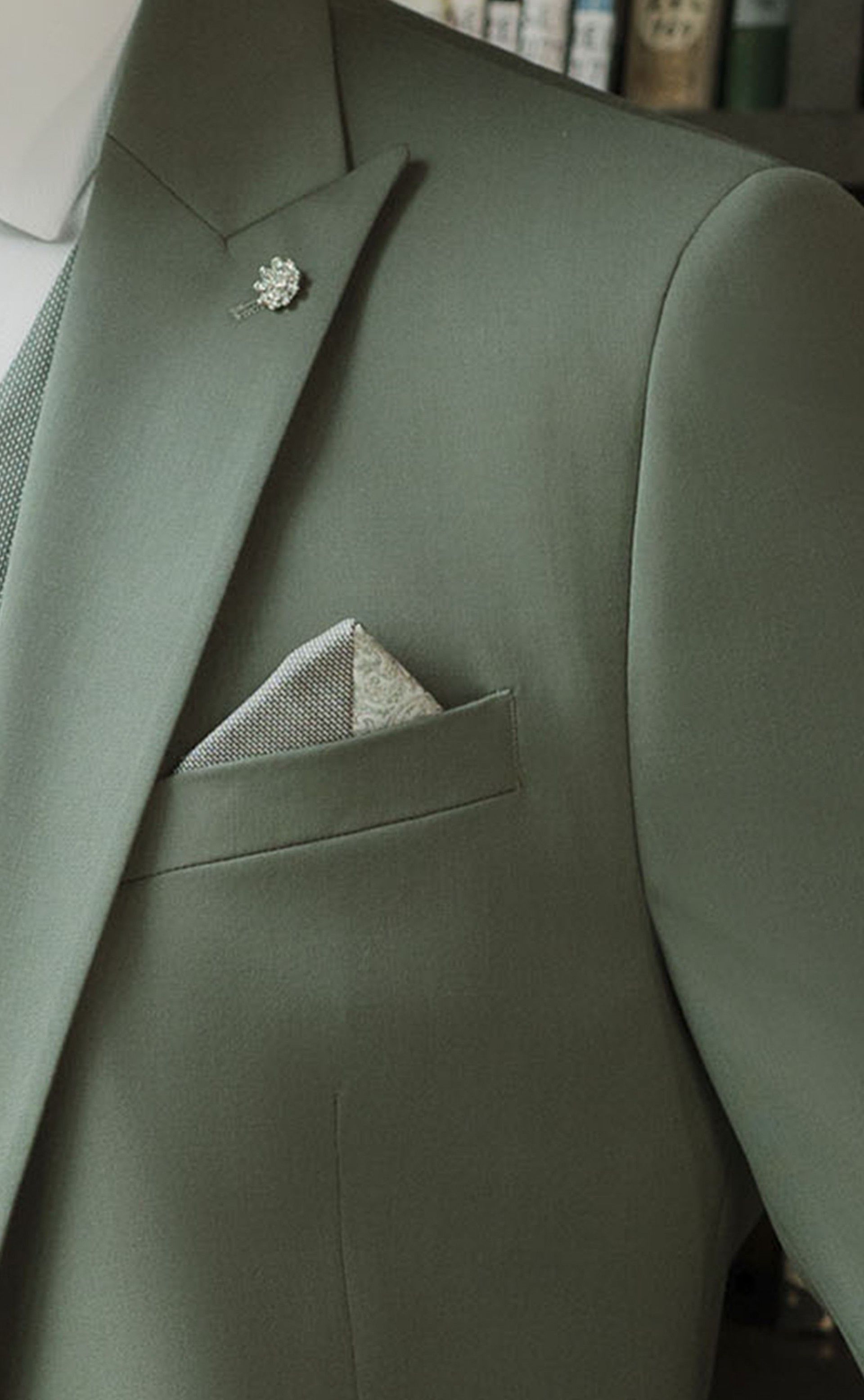 Green Wool Groom Suit ? Zignone Fabric 44.26.800