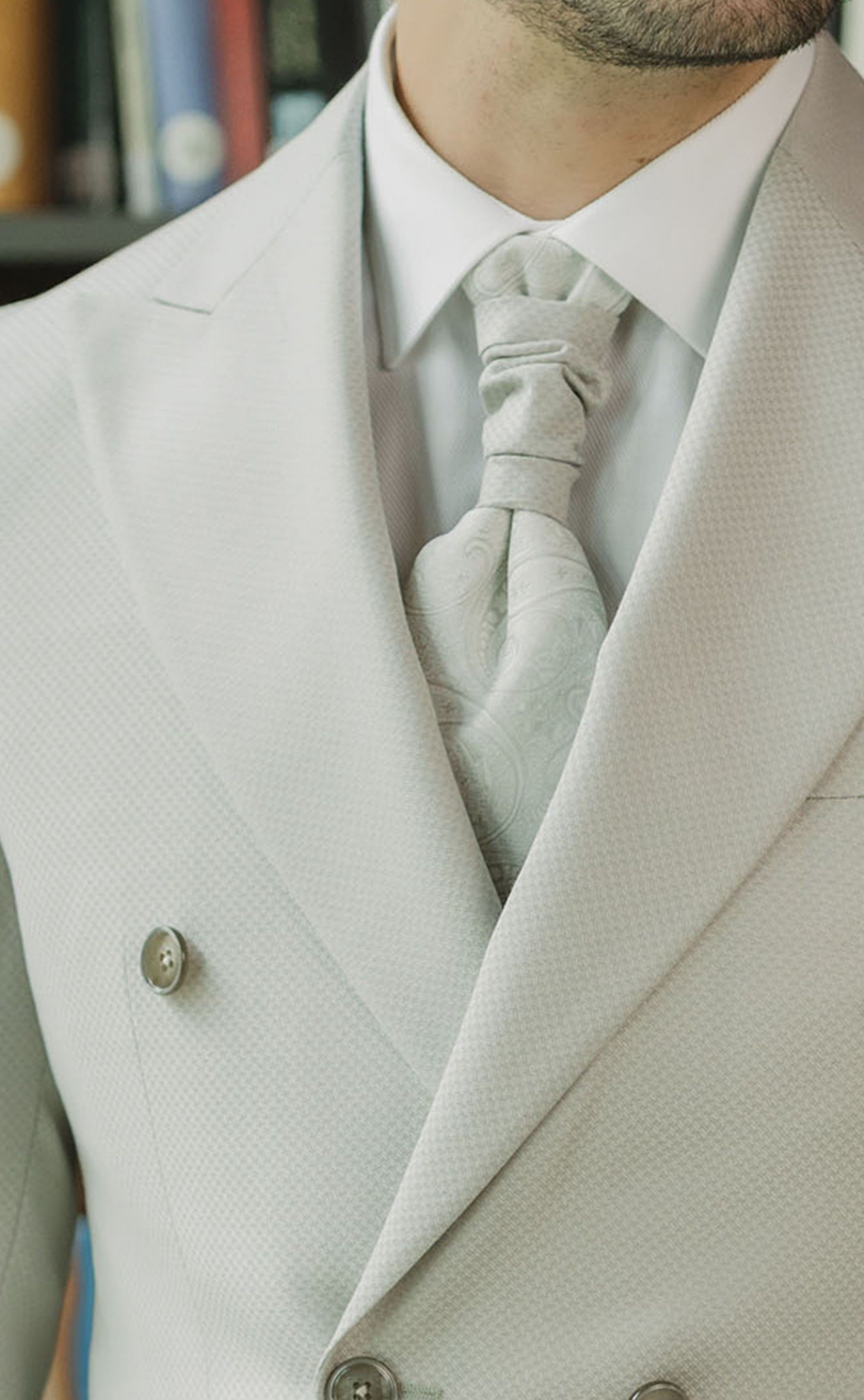 Traje de novio beige de lana con microdibujo ? Tejido Guabello 45.26.670