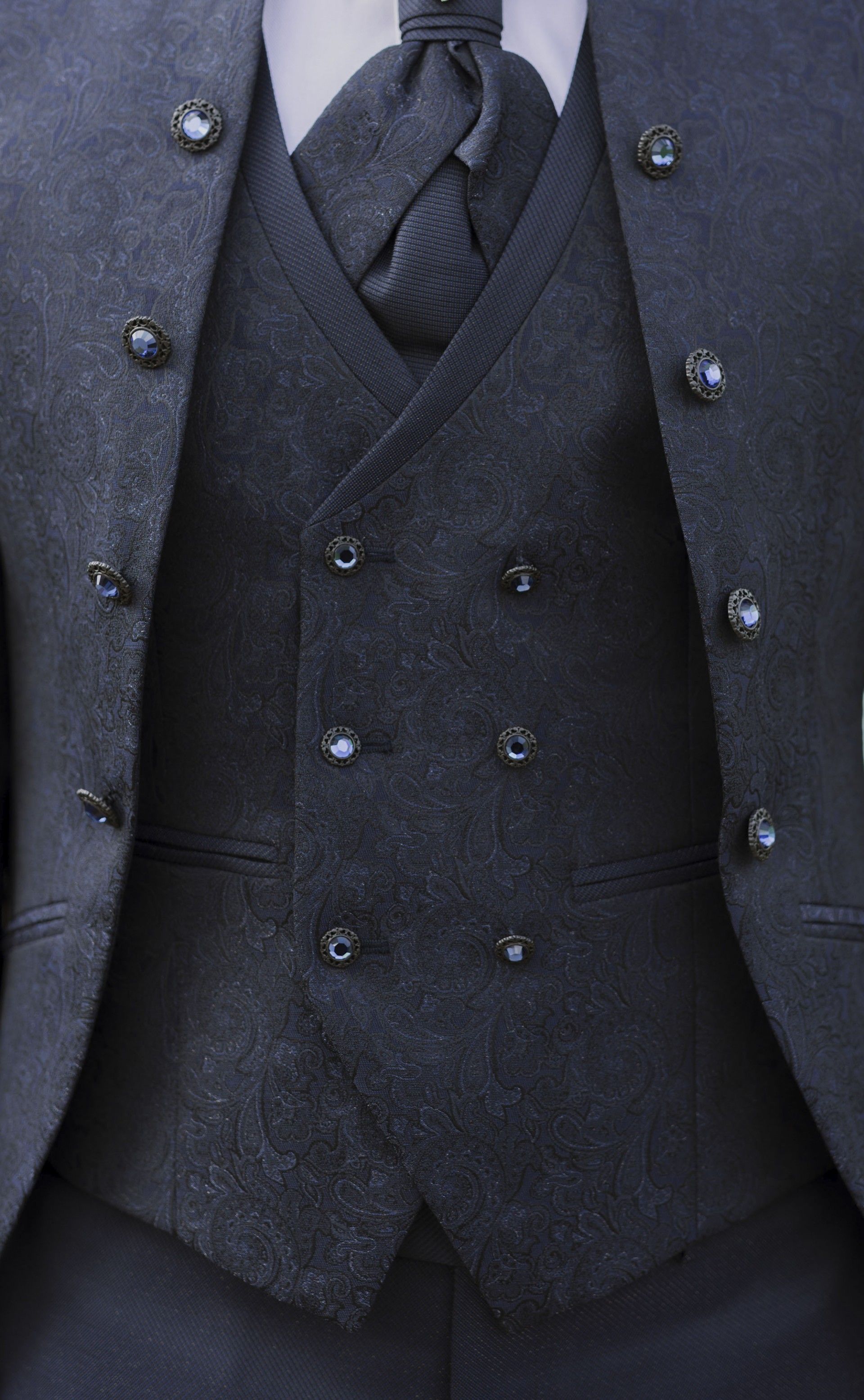 Traje de novio azul oscuro brocado 53.26.300