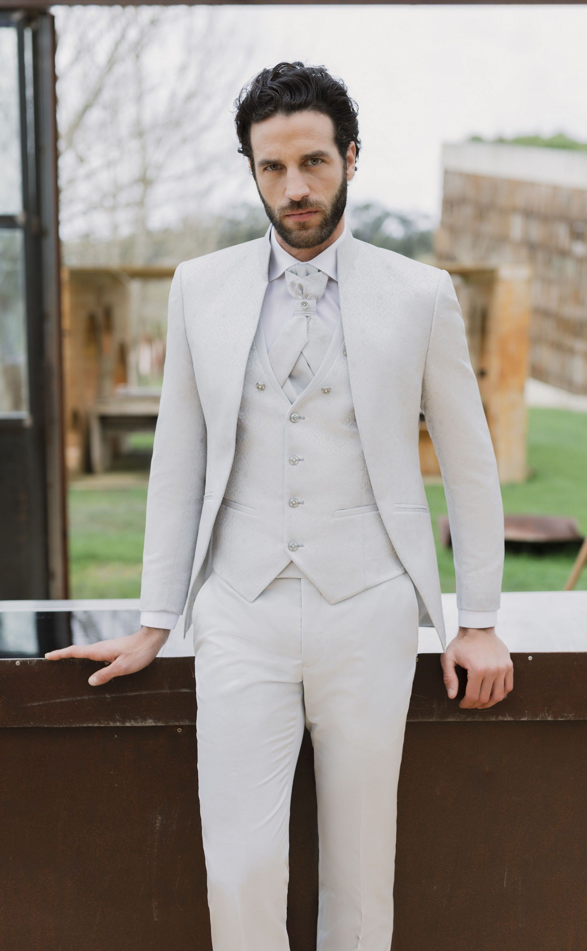 Traje de novio gris brocado 56.26.090