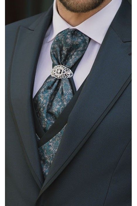 Traje de novio verde oscuro 68.26.911