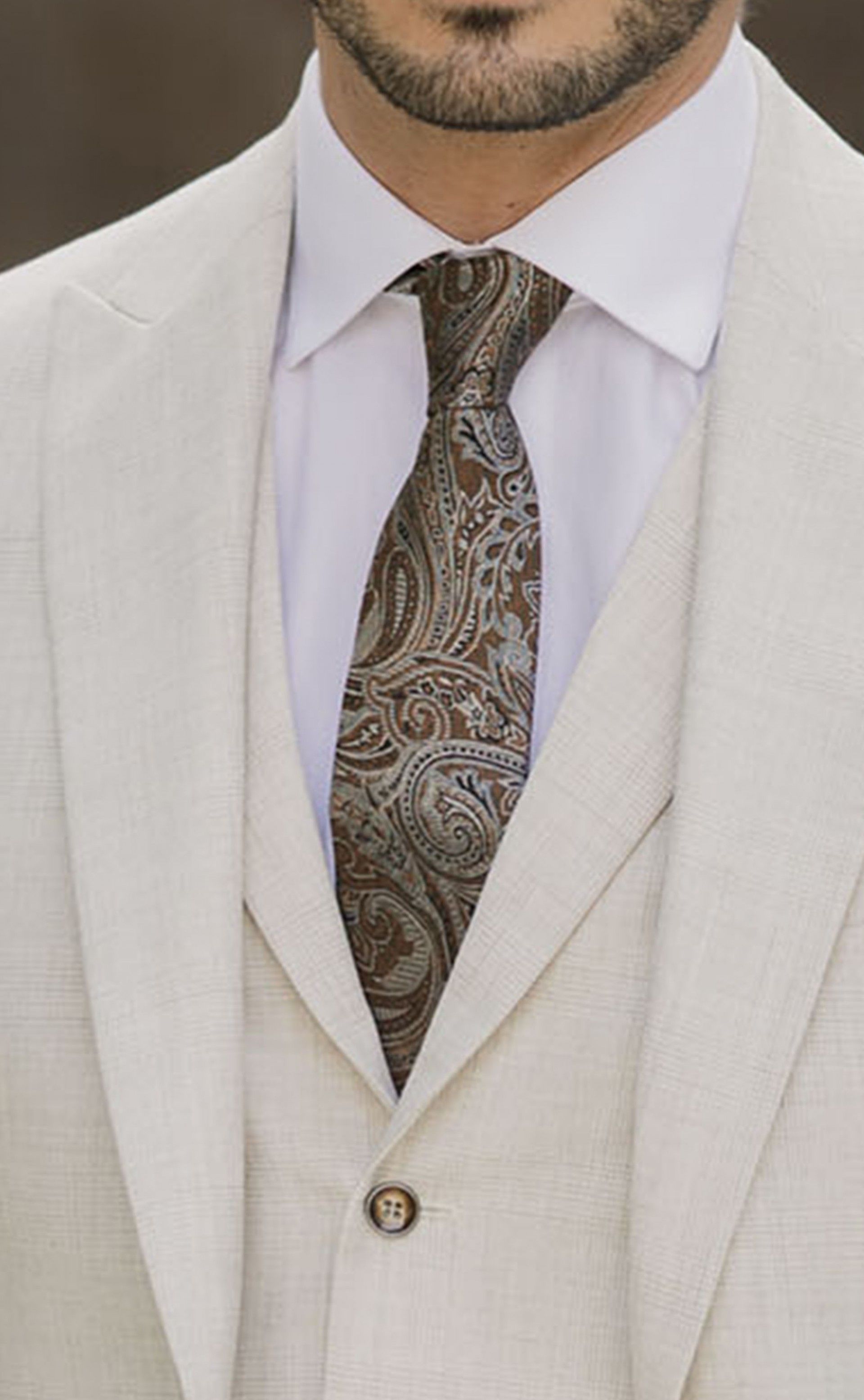 Beigefarbener Bräutigamanzug mit Karo-Muster 75.26.690