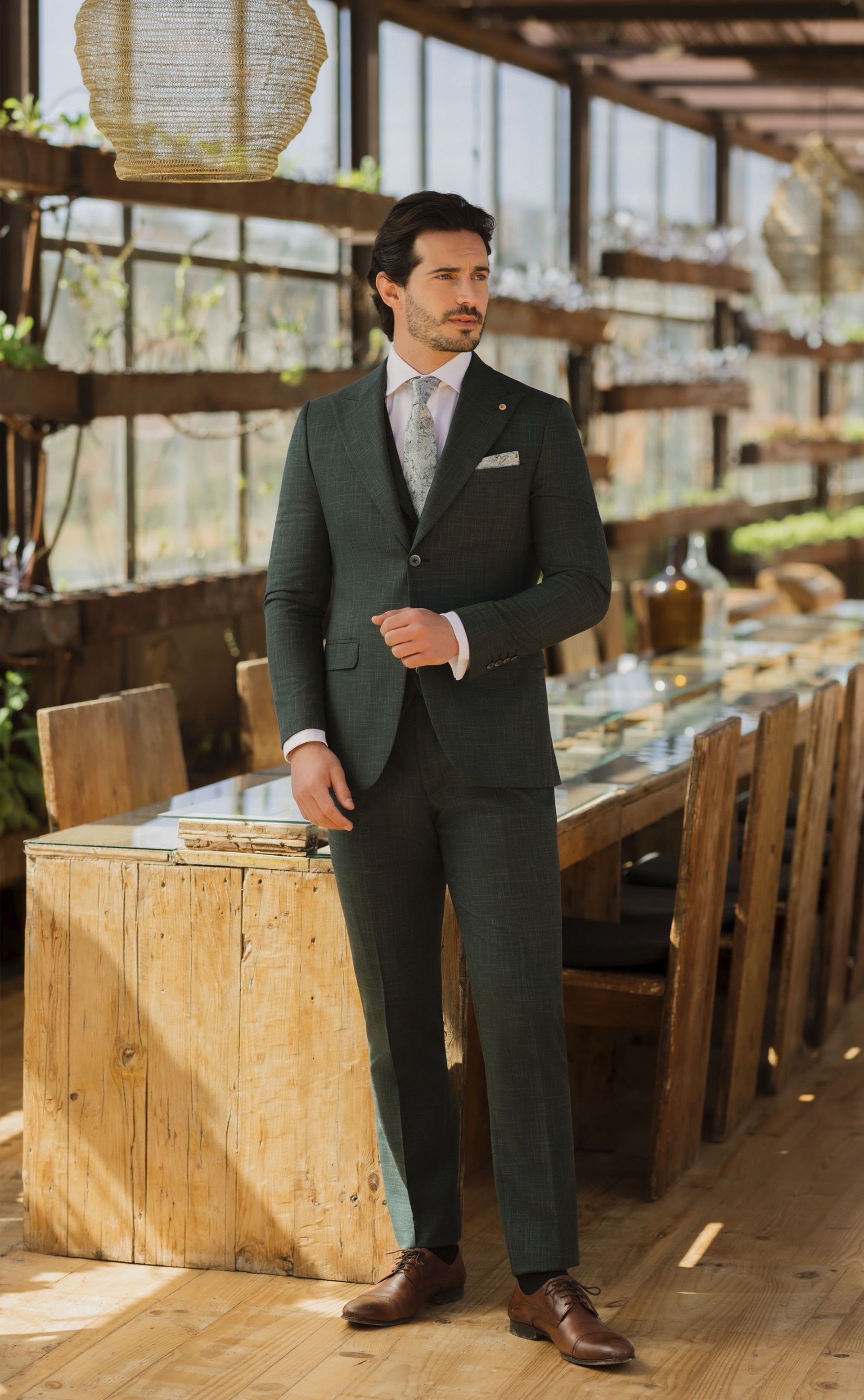 Dunkelgrüner Bräutigamanzug 83.26.900B