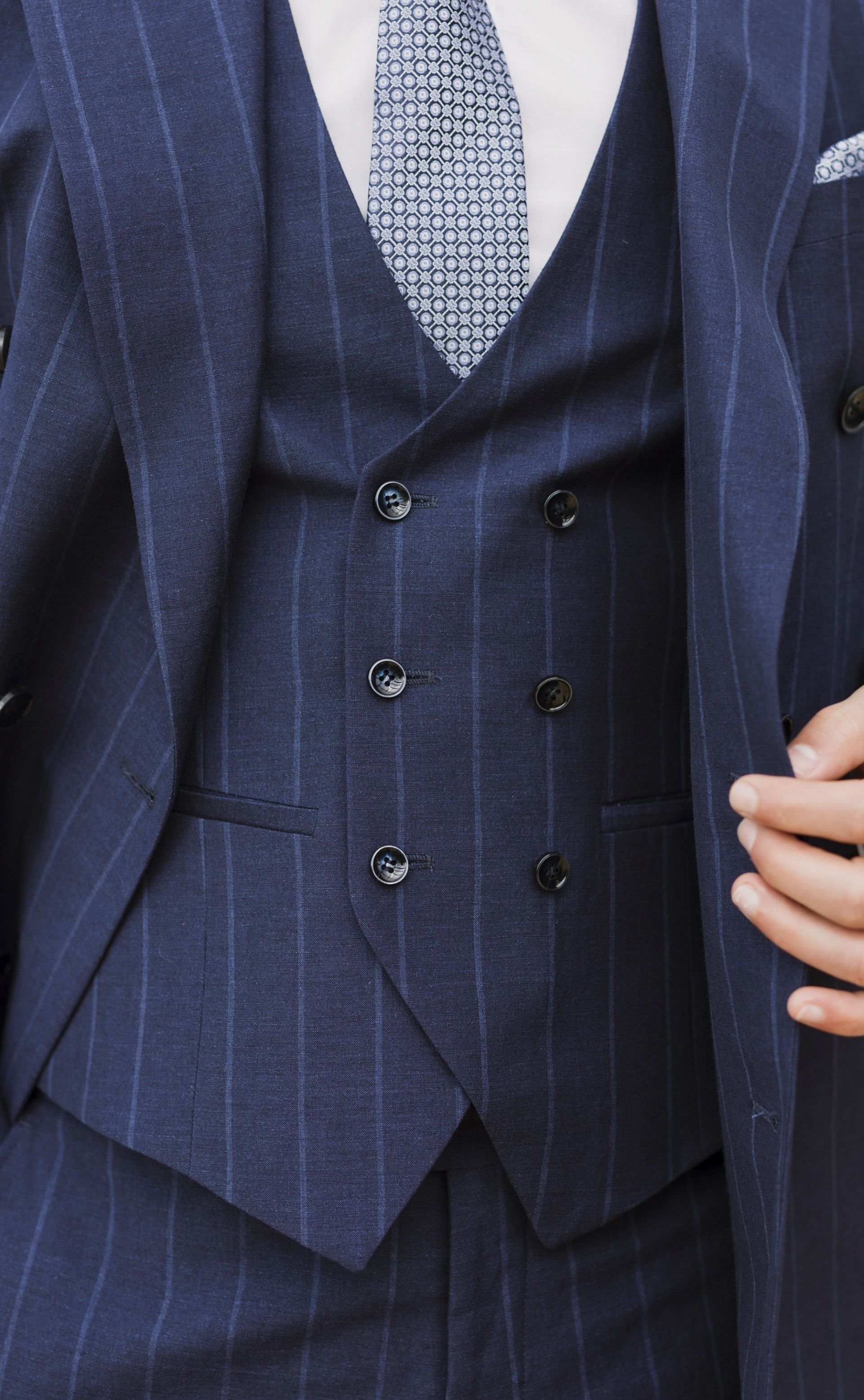 Traje de novio en lana y lino azul con rayas ? Tejido Angélico 02.26.310A